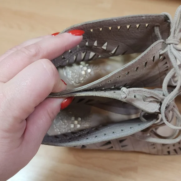 Vince Camuto Suede Leather Tarita Laser Cut Lace Up Ankle Open Toe Heels Sz 13 - Picture 11 of 16